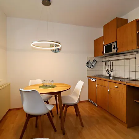 Maria-seidel Daire *